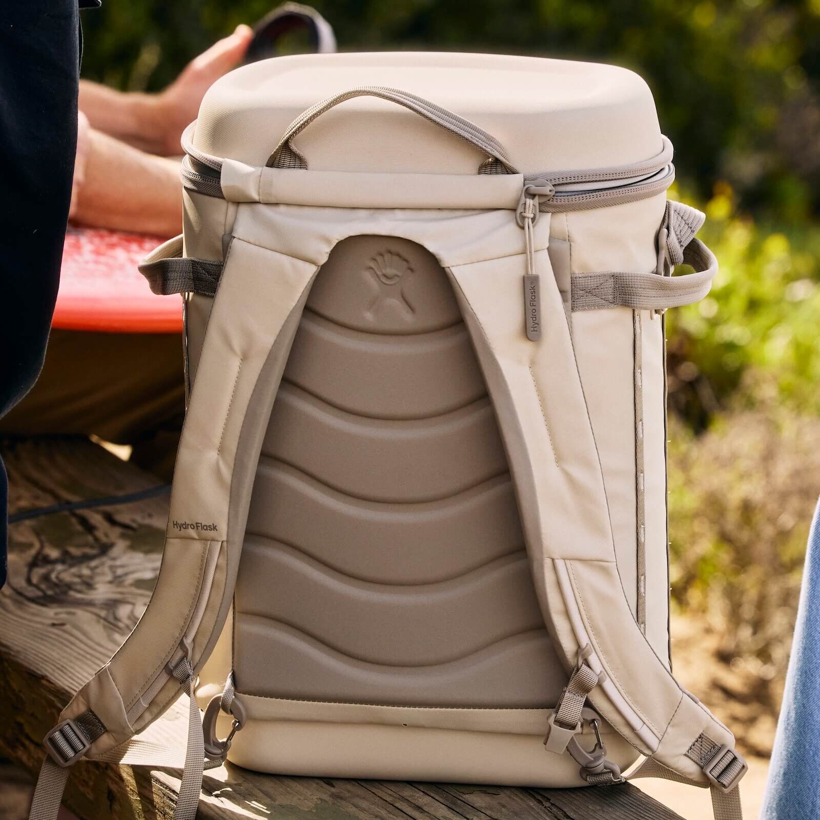Hydro Flask Carryout™ Backpack 22 L - Image 10